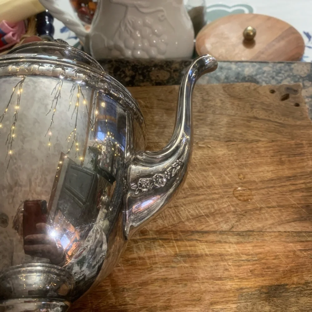 Rogers & Brothers silver-plated teapot,